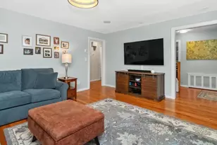 31 Smith St, Waltham, MA 02451 - Photo 10