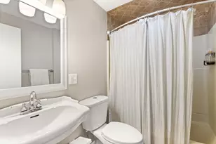 21 Kennedy Cir, Easton, MA 02375 - Photo 32