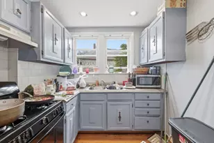 37 Eaton St, Fall River, MA 02723 - Photo 6