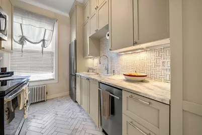 554 East 4th St #1B, Boston, MA 02127 - Photo 12