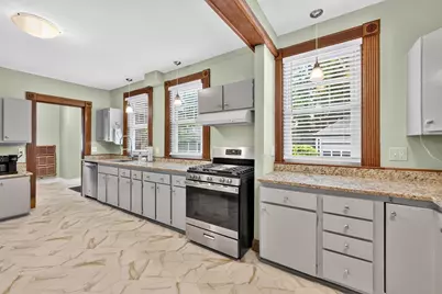 36 Spruceland Ave, Springfield, MA 01108 - Photo 8