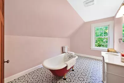 36 Spruceland Ave, Springfield, MA 01108 - Photo 34