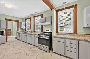 36 Spruceland Ave, Springfield, MA 01108 - Photo 8