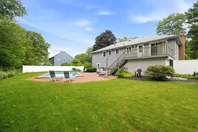 10 Wildwood Dr, Medfield, MA 02052 - Photo 38