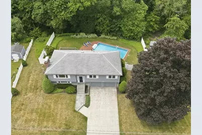 10 Wildwood Dr, Medfield, MA 02052 - Photo 2