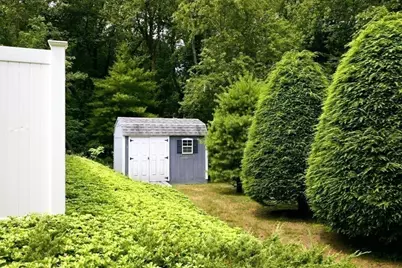 10 Wildwood Dr, Medfield, MA 02052 - Photo 30