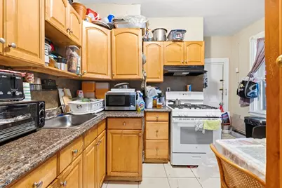 31-33 Lothrop St, Boston, MA 02135 - Photo 16