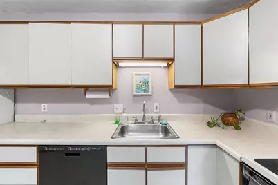 6 Apricot St #10, Worcester, MA 01603 - Photo 8