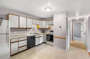 6 Apricot St, Worcester, MA 01603 - Photo 4