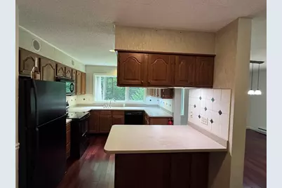 304 Fairway Village #304, Northampton, MA 01053 - Photo 6