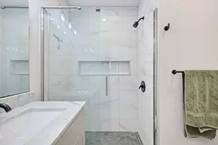 498 Sumner St, Boston, MA 02128 - Photo 18
