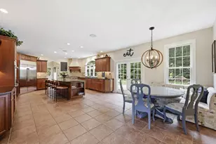 8 Lexington Cir, Southwick, MA 01077 - Photo 12