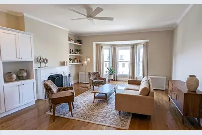 387 Beacon St #6, Boston, MA 02116 - Photo 2