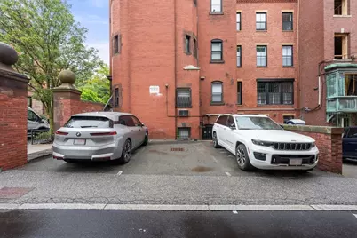 20 Gloucester St #3, Boston, MA 02115 - Photo 24