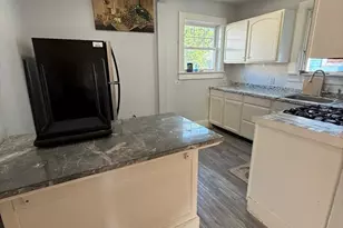 54 Sycamore St, New Bedford, MA 02740 - Photo 2