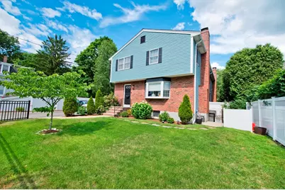 16 Warren Ave #16, Newton, MA 02465 - Photo 4
