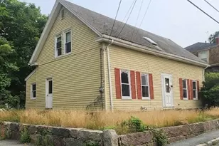 89 Friend St, Gloucester, MA 01930 - Photo 2