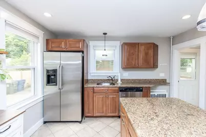 27 Chestnut Street, Danvers, MA 01923 - Photo 12