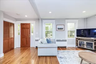 27 Chestnut St, Danvers, MA 01923 - Photo 6