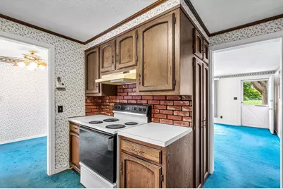 195 Woodbridge St, South Hadley, MA 01075 - Photo 18