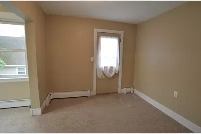 25 Sherman St #2, Peabody, MA 01960 - Photo 4