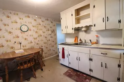 22 Windsor Rd, Beverly, MA 01915 - Photo 10