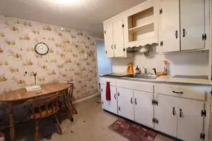 22 Windsor Rd, Beverly, MA 01915 - Photo 10