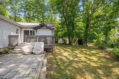 418 Webster St, Hanover, MA 02339 - Photo 10