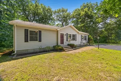 418 Webster St, Hanover, MA 02339 - Photo 4