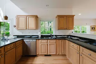14 Hathaway Pond Cir, Rochester, MA 02770 - Photo 6