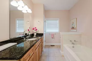 14 Hathaway Pond Cir, Rochester, MA 02770 - Photo 18