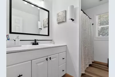 40 Bissell Ave, Springfield, MA 01119 - Photo 16