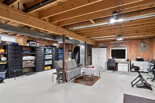 40 Bissell Ave, Springfield, MA 01119 - Photo 22
