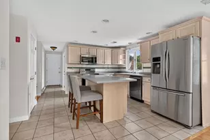 105 Liberty Bell, Weymouth, MA 02189 - Photo 2