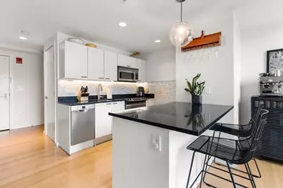1 Earhart St #520, Cambridge, MA 02141 - Photo 8