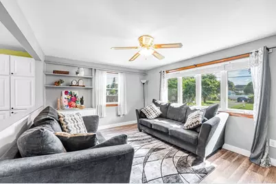 4 Cox Street, Chicopee, MA 01013 - Photo 4