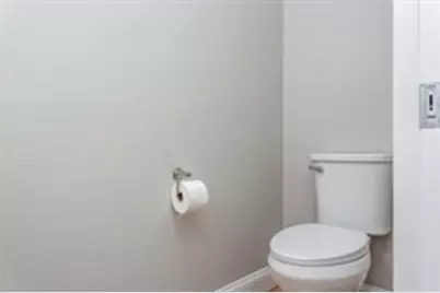 579 Summit St #3, Fall River, MA 02724 - Photo 8