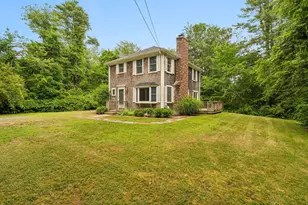 26 Foster St, Mattapoisett, MA 02739 - Photo 1