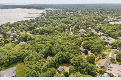 26 Foster Street, Mattapoisett, MA 02739 - Photo 24