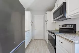 425 Main St, Hudson, MA 01749 - Photo 4