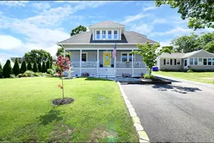 29 Lafayette Ave, Bourne, MA 02532 - Photo 1