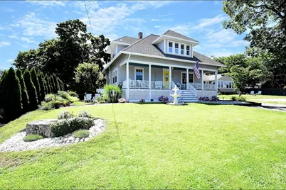 29 Lafayette Ave, Bourne, MA 02532 - Photo 2
