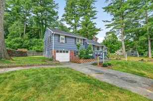 18 Princess Ave, Chelmsford, MA 01863 - Photo 2