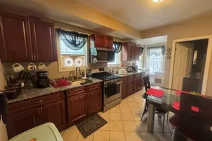 18 Taylor Ave, Brockton, MA 02302 - Photo 8