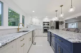 32 Falcon St, Worcester, MA 01603 - Photo 6