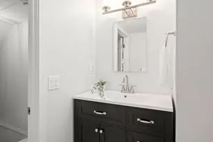 24 Greenwood Rd, Peabody, MA 01960 - Photo 14