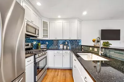201 Main St #21, Woburn, MA 01801 - Photo 8