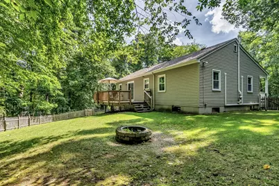 2 Gates Ln, Millbury, MA 01527 - Photo 8
