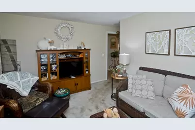 56 Santa Maria St, Springfield, MA 01104 - Photo 14