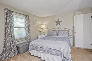 56 Santa Maria St, Springfield, MA 01104 - Photo 12